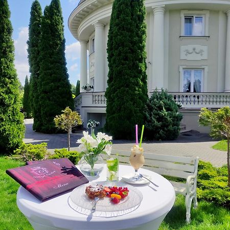 Palacyk Otrebusy Business & Spa Εξωτερικό φωτογραφία