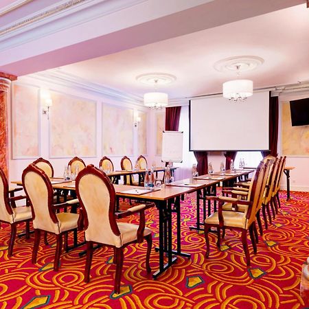 Palacyk Otrebusy Business & Spa Εξωτερικό φωτογραφία