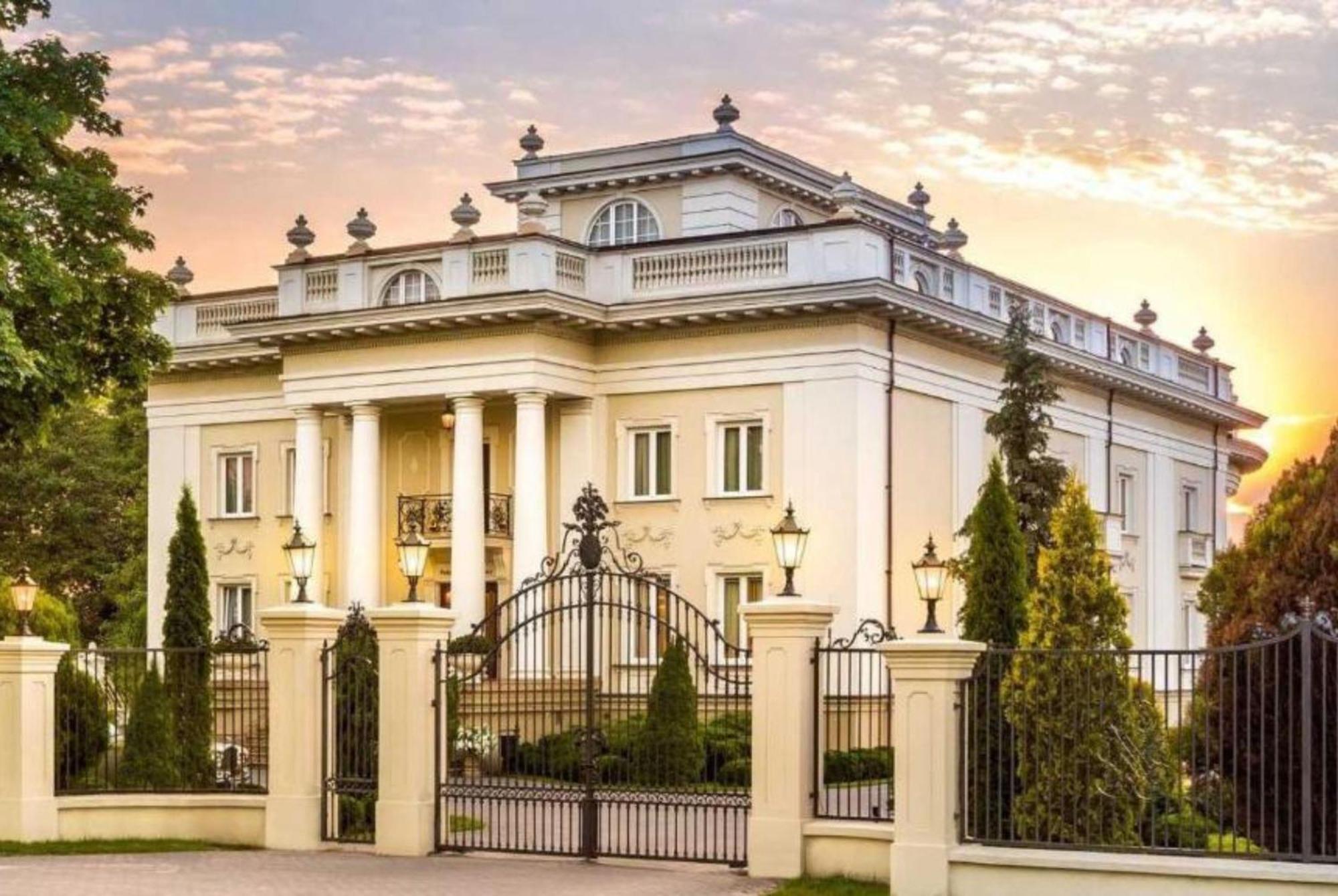 Palacyk Otrebusy Business & Spa Εξωτερικό φωτογραφία