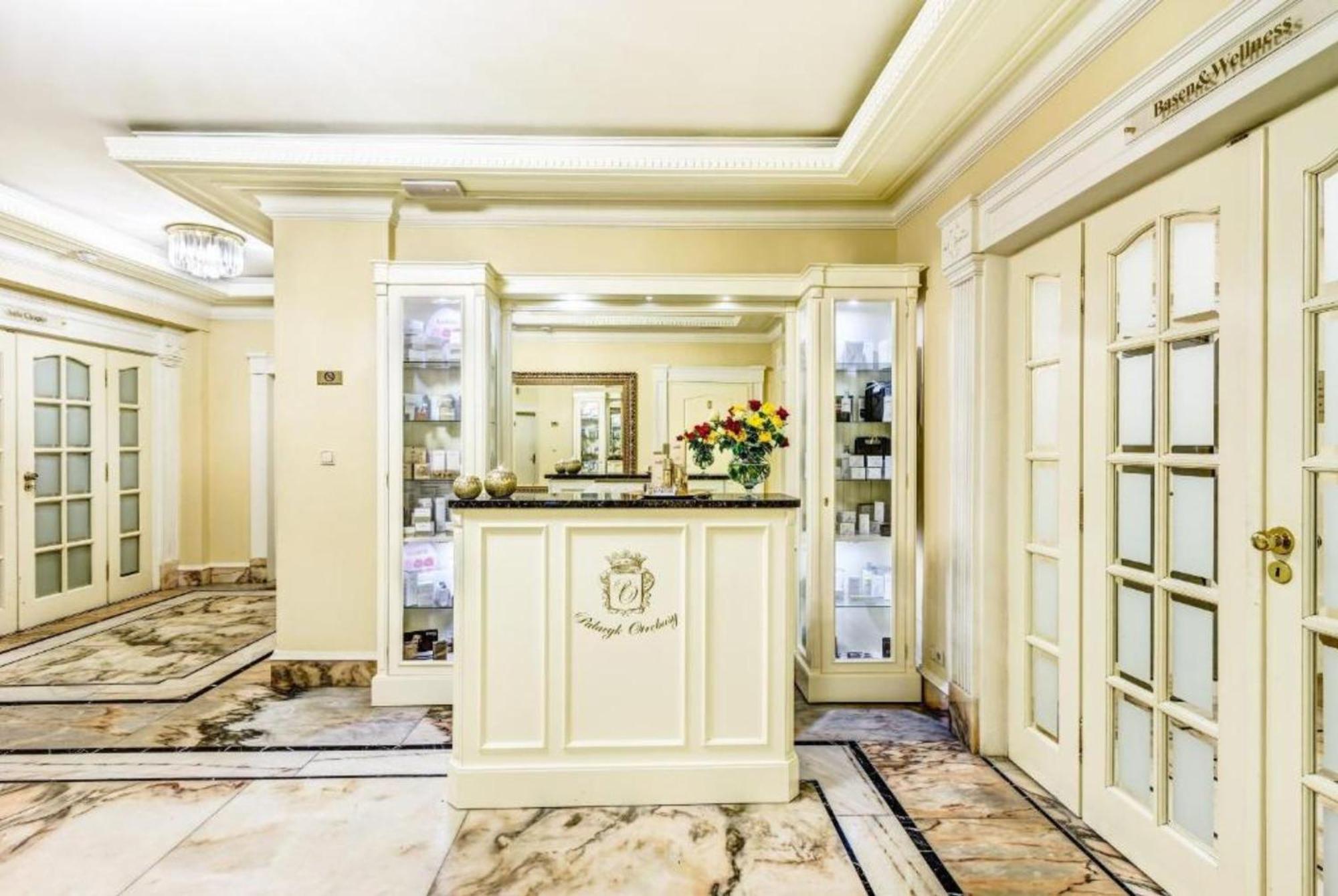 Palacyk Otrebusy Business & Spa Εξωτερικό φωτογραφία