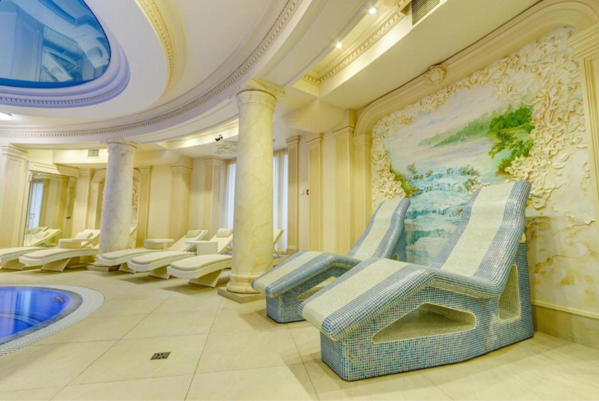 Palacyk Otrebusy Business & Spa Εξωτερικό φωτογραφία
