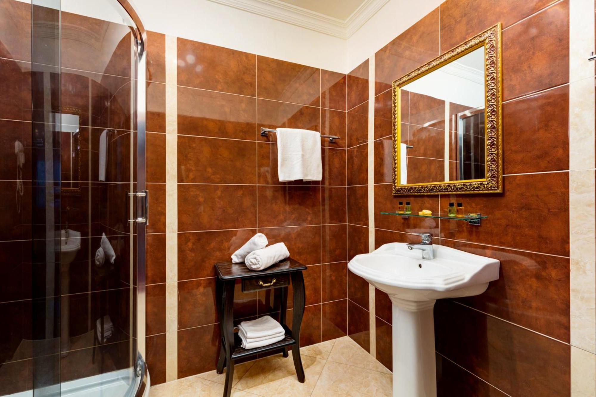 Palacyk Otrebusy Business & Spa Εξωτερικό φωτογραφία